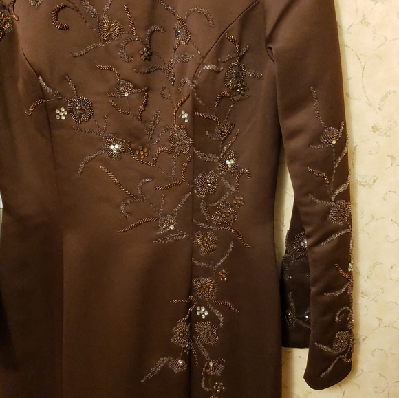 Vintage Brown satin beaded gown - Picture 4 of 8